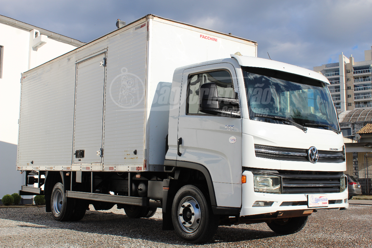 CAMINHAO VOLKSWAGEN VW 9170 Baú Furgão 3/4 4x2 São Cristóvão Caminhões SAO JOSE SANTA CATARINA SC